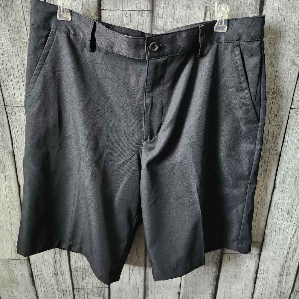 Izod Golf Classic Black Shorts‎ size 34